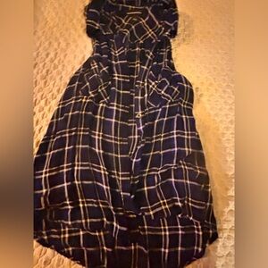 Rock & Republic Navy and White Plaid Top